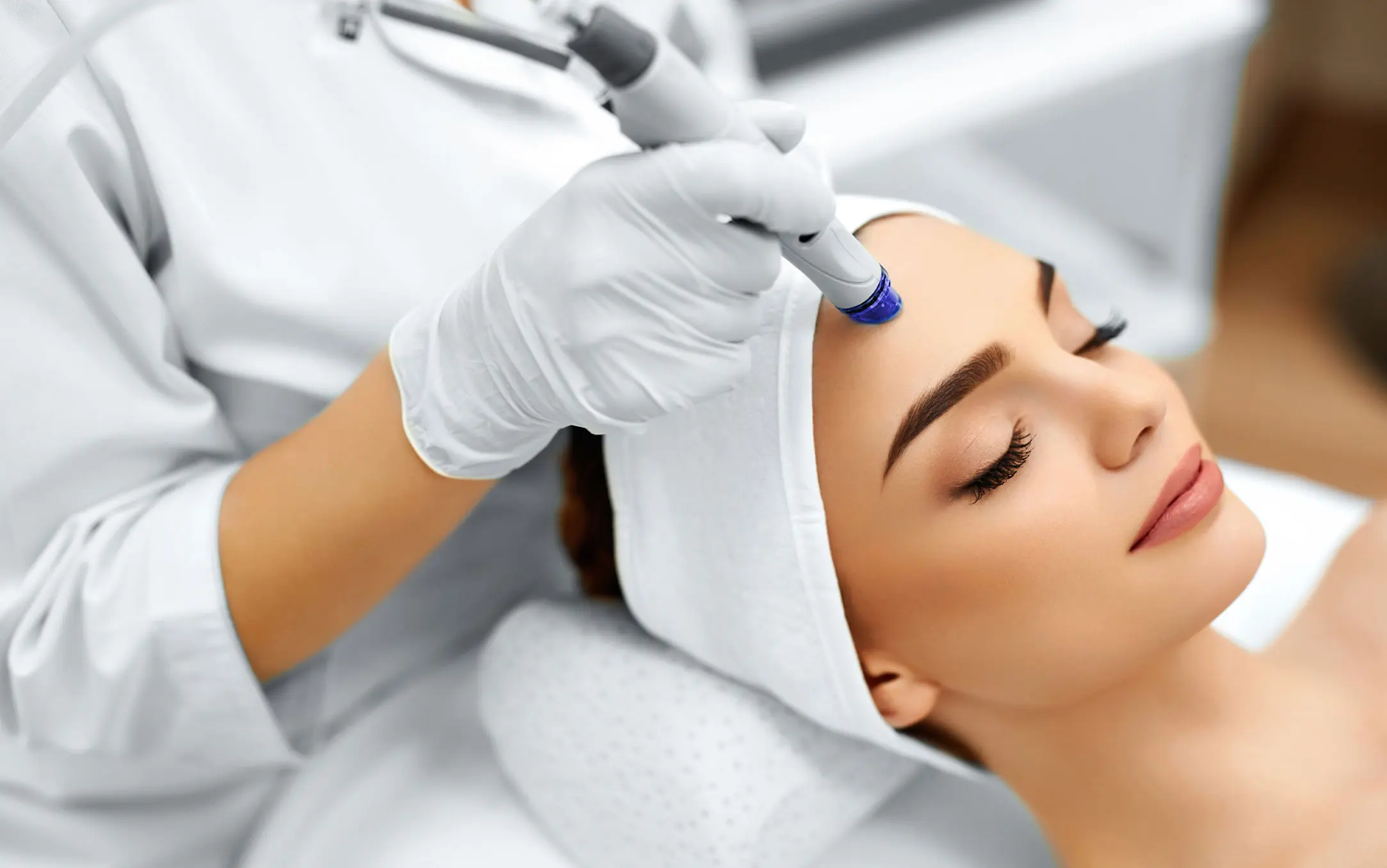 What Is Collagen Lift Therapy and How Can It Help Ageing, Loose Skin Harlow?